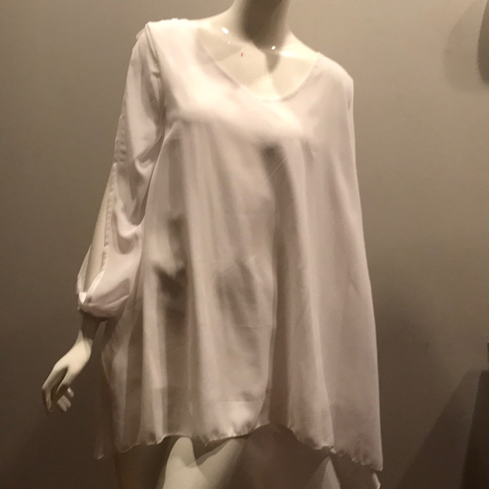 Sexy white mini dress, gently used worn once